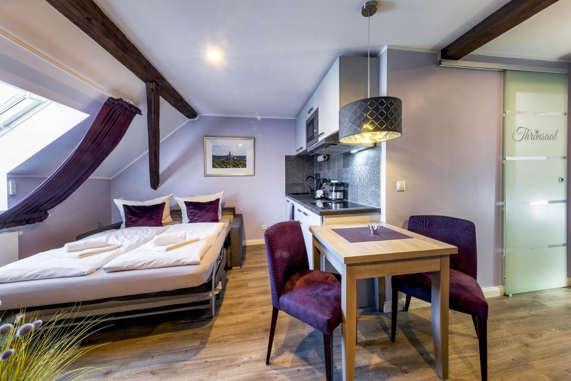 Apartmenthaus Burgenheimat In Rhens Bei Koblenz Esterno foto