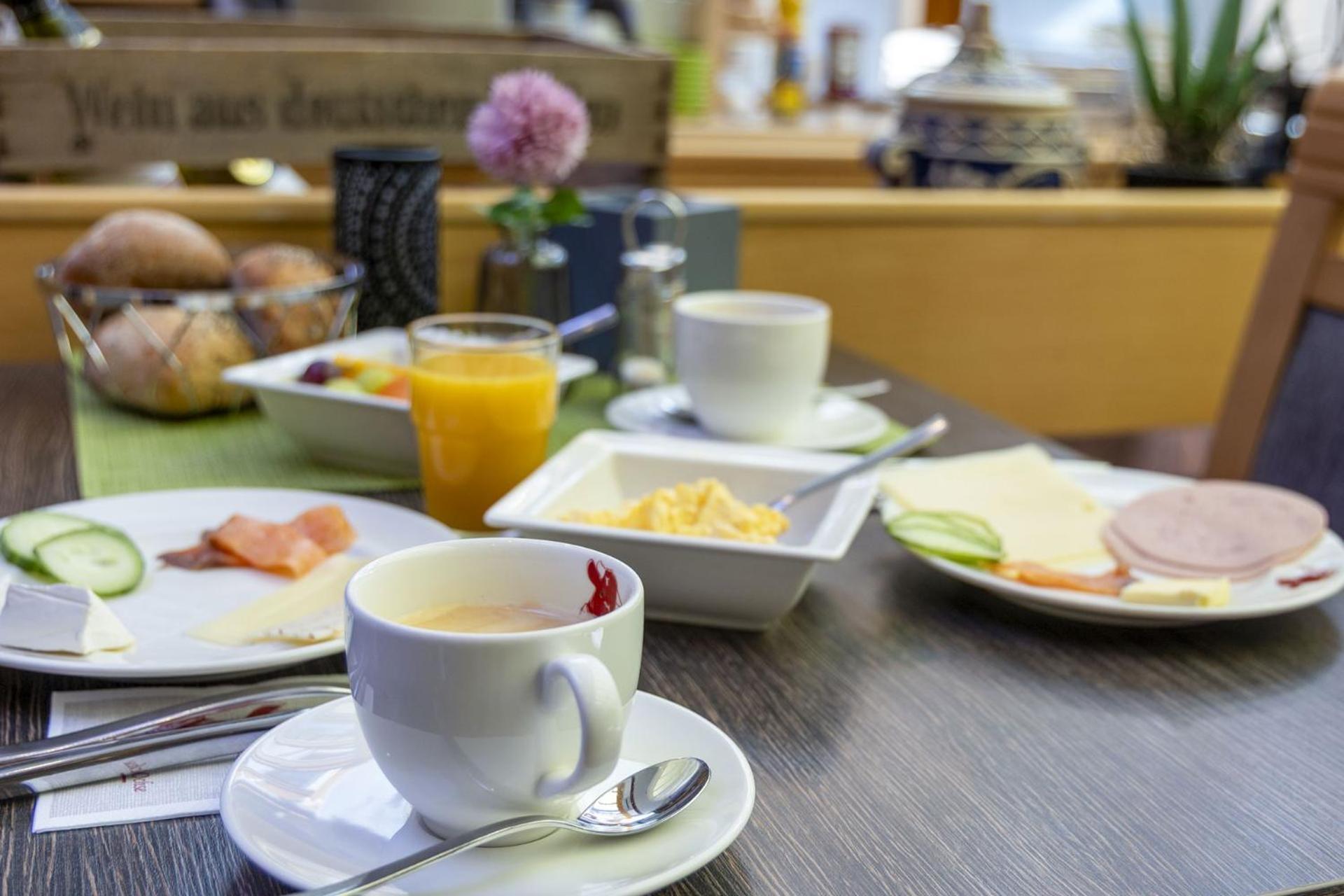 Apartmenthaus Burgenheimat In Rhens Bei Koblenz Esterno foto
