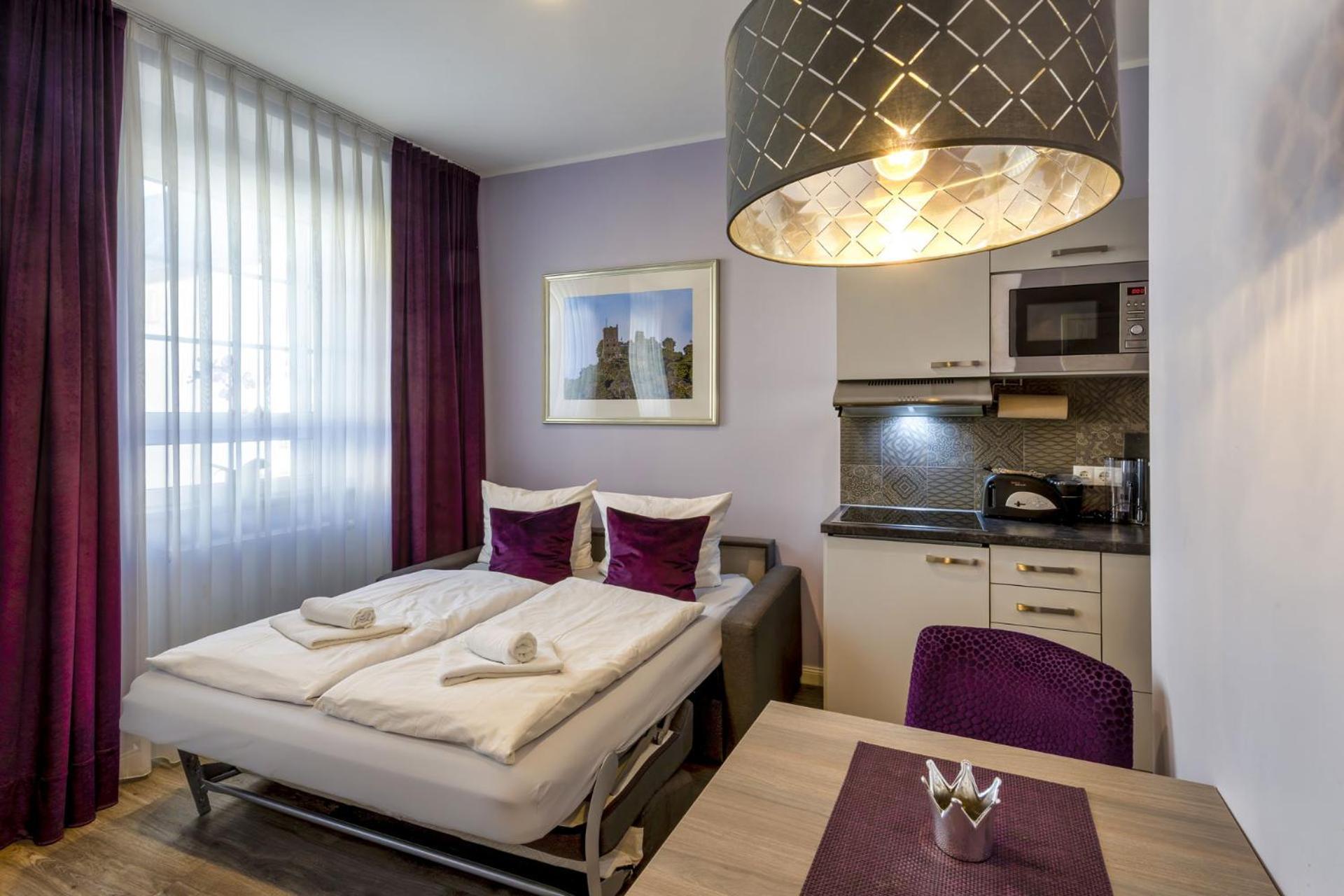 Apartmenthaus Burgenheimat In Rhens Bei Koblenz Esterno foto