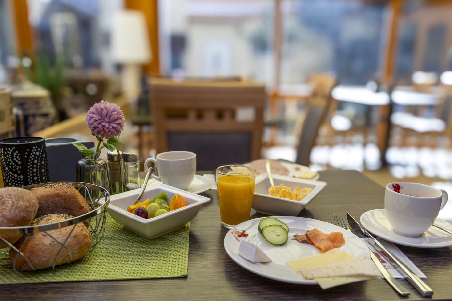 Apartmenthaus Burgenheimat In Rhens Bei Koblenz Esterno foto