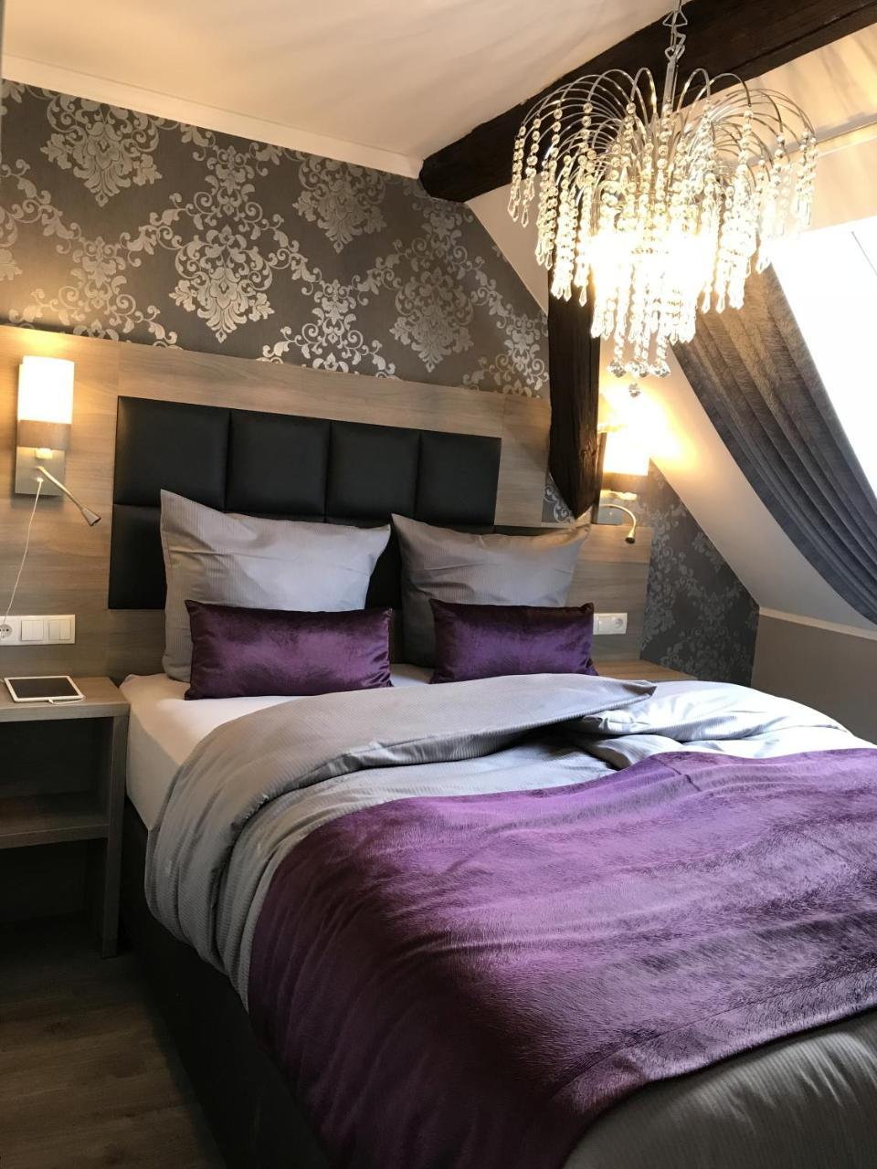 Apartmenthaus Burgenheimat In Rhens Bei Koblenz Esterno foto