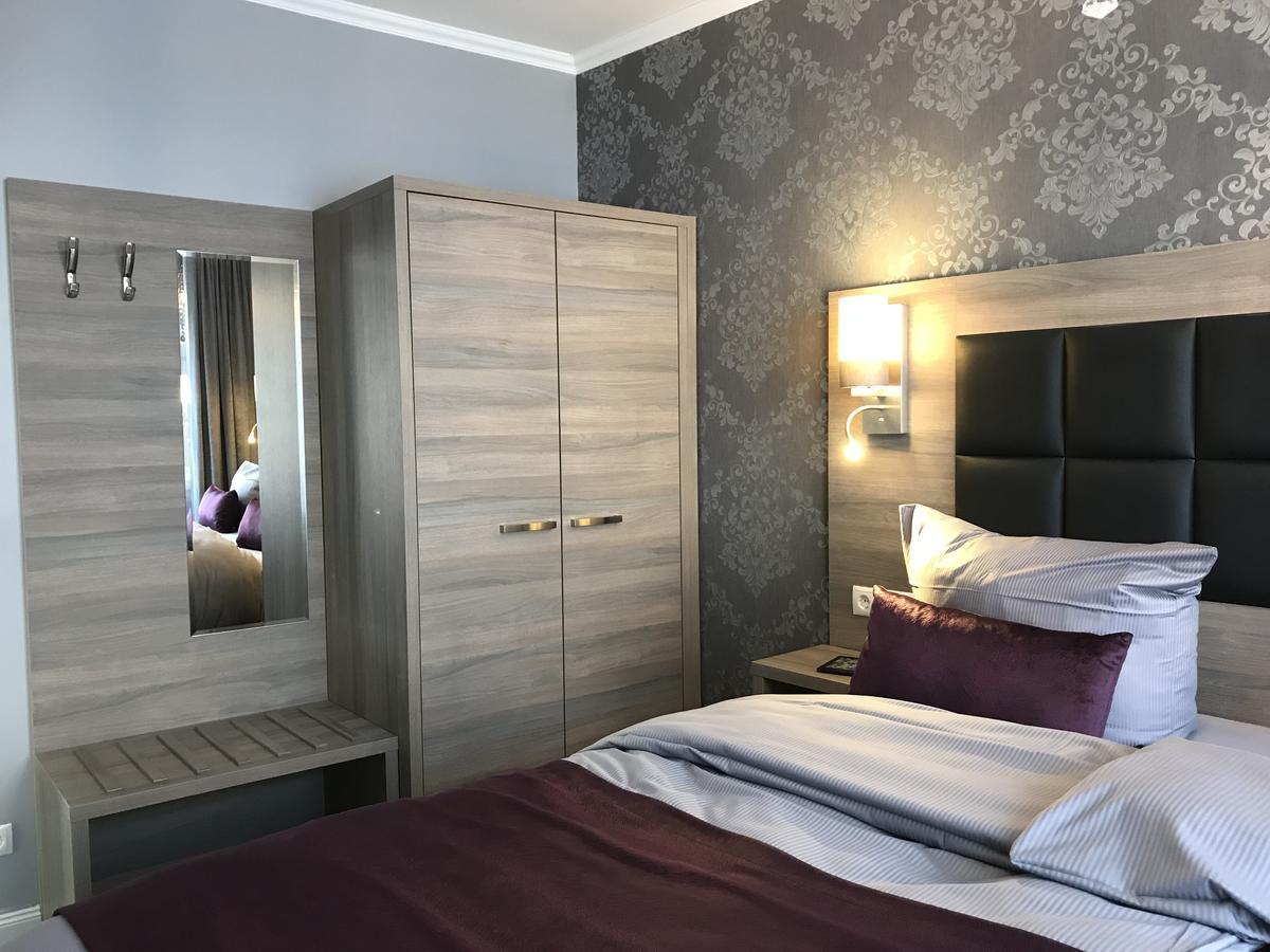 Apartmenthaus Burgenheimat In Rhens Bei Koblenz Esterno foto