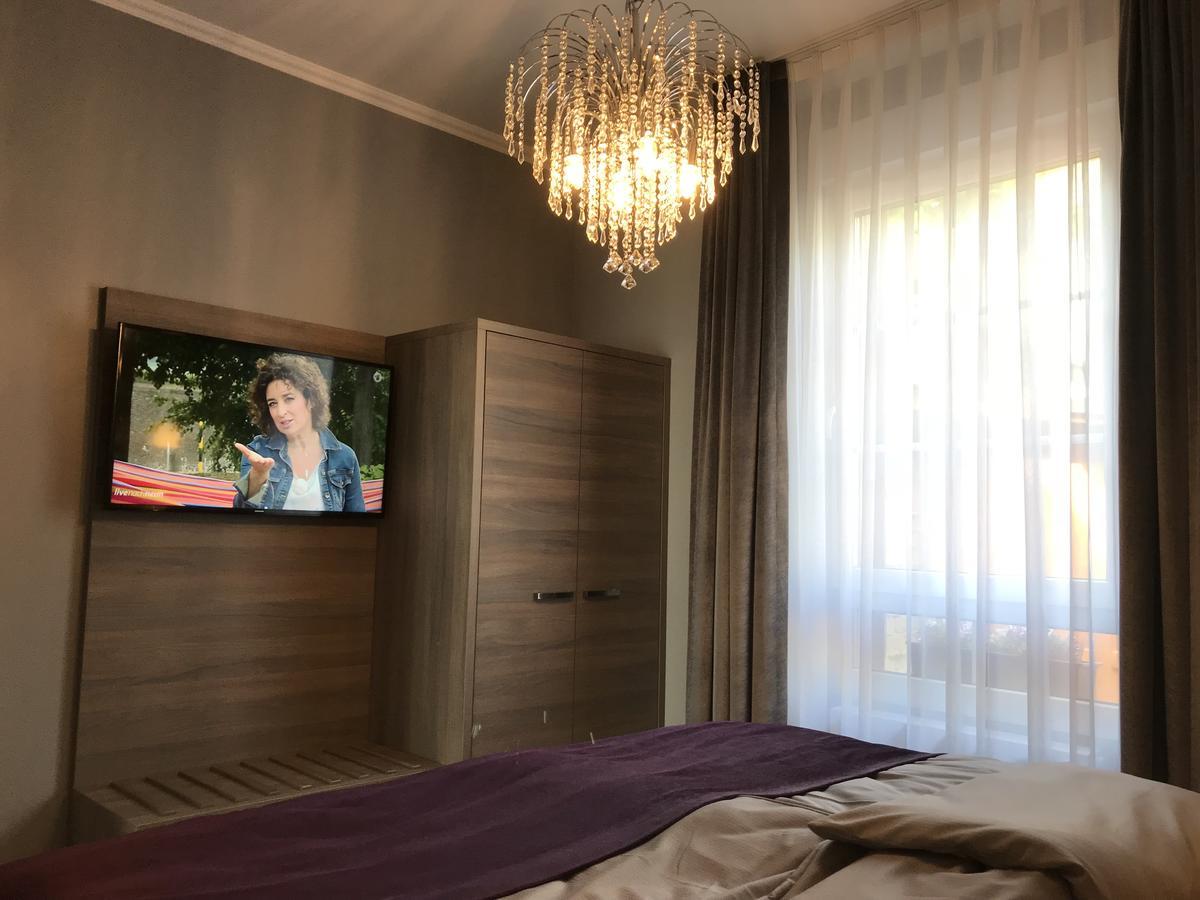 Apartmenthaus Burgenheimat In Rhens Bei Koblenz Esterno foto