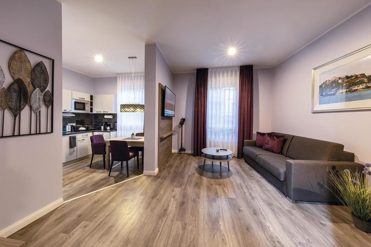 Apartmenthaus Burgenheimat In Rhens Bei Koblenz Esterno foto