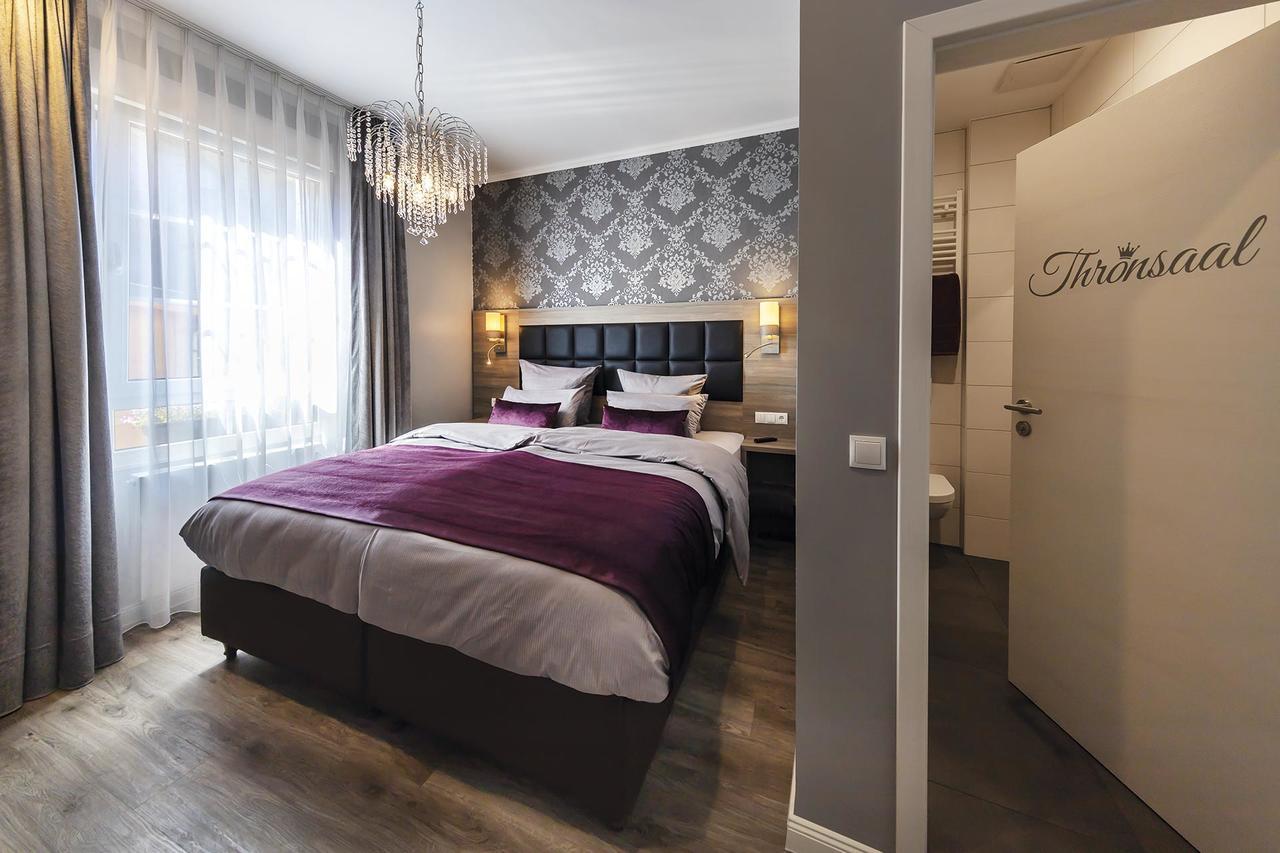 Apartmenthaus Burgenheimat In Rhens Bei Koblenz Esterno foto